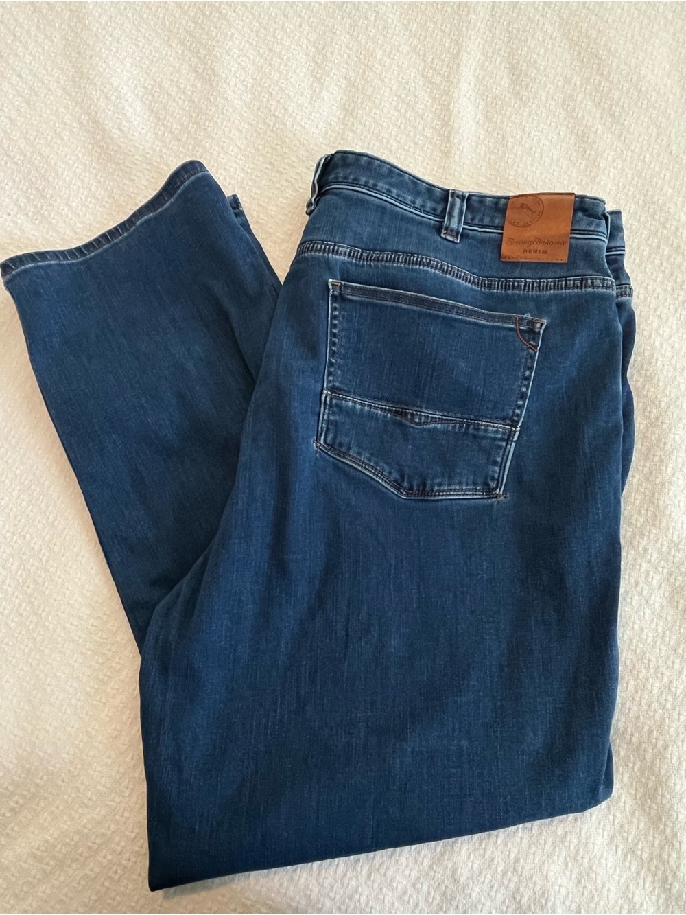 Men's Tommy Bahama Dark Blue Denim Jeans Waist 44” Rise 12” Inseam 30” EUC